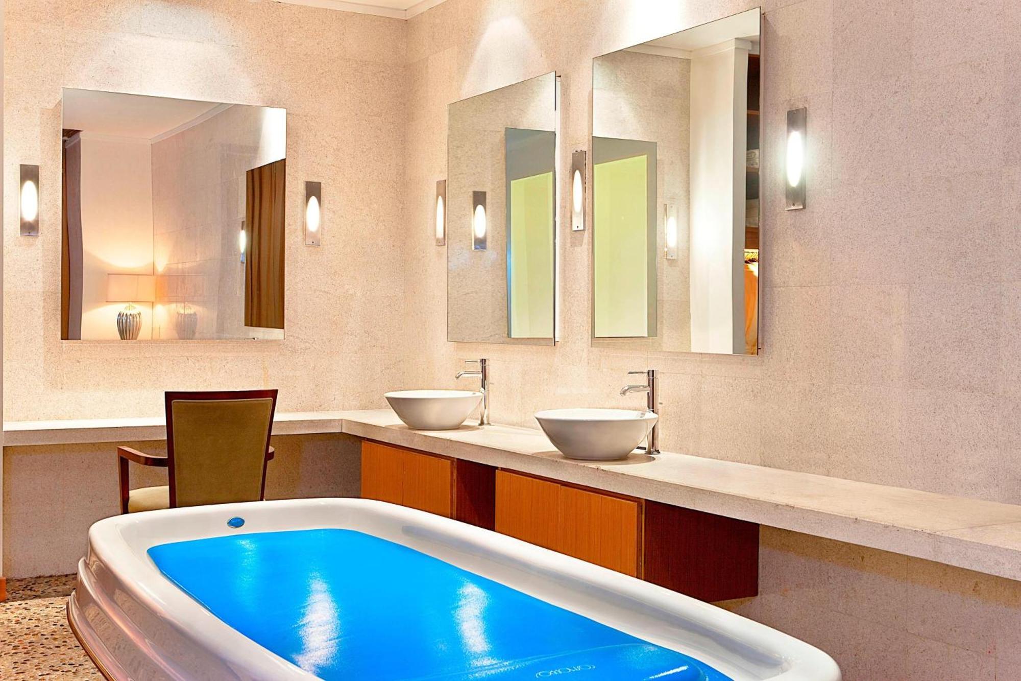 Sheraton Ningbo Hotel - Tianyi Square Zewnętrze zdjęcie