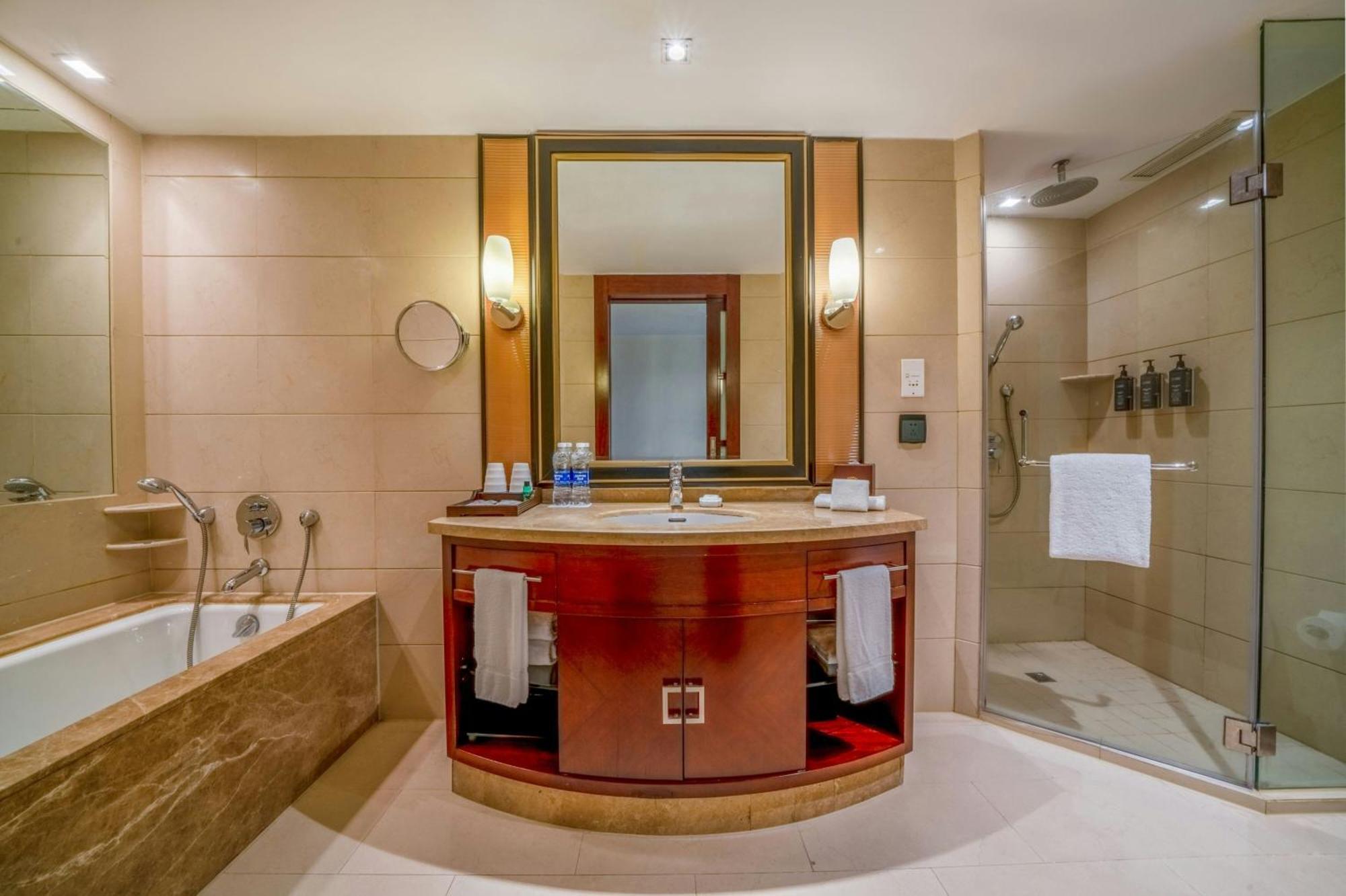 Sheraton Ningbo Hotel - Tianyi Square Zewnętrze zdjęcie